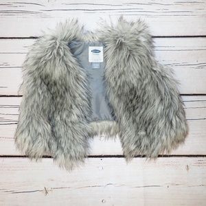 Old Navy Faux Fur Vest Size 18-24 Months